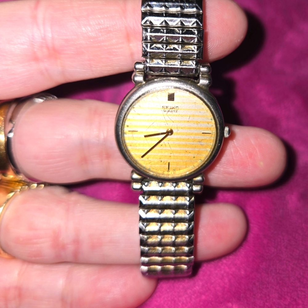 Seiko Gold and Silver Classic Watch with Stretchy Band
